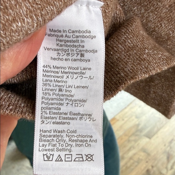 J.Crew Brown Sleeveless Knit tank with Gold Buttons - Picture 4 of 4